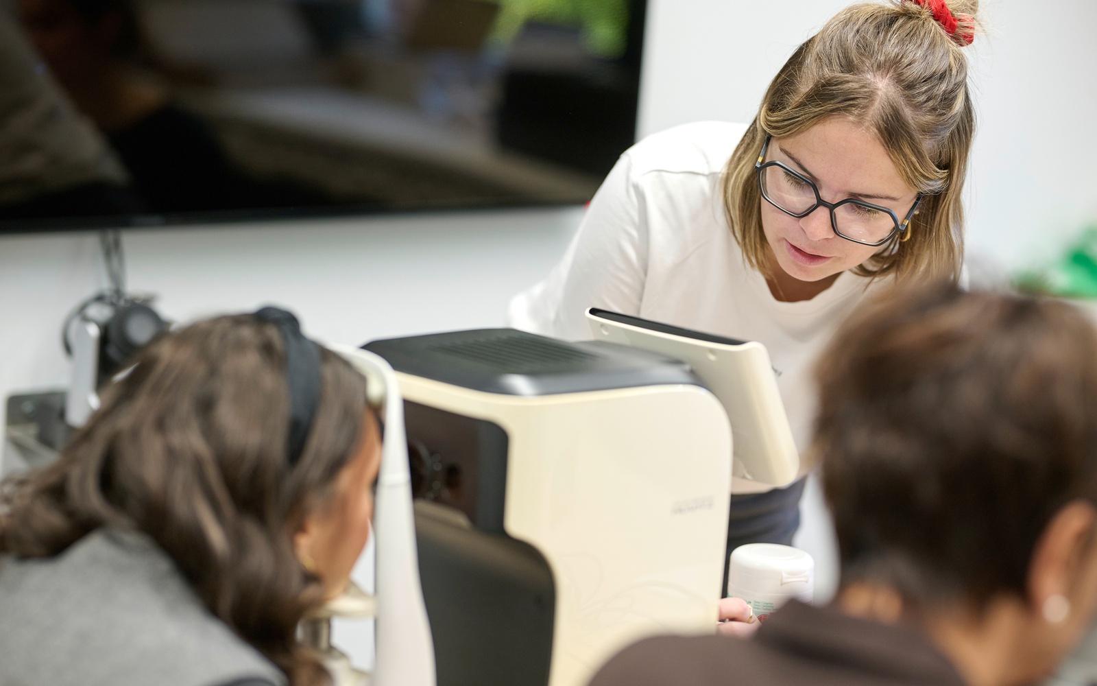 Sehtests am Arbeitsplatz: Gesundheitstag der Firma Getzner