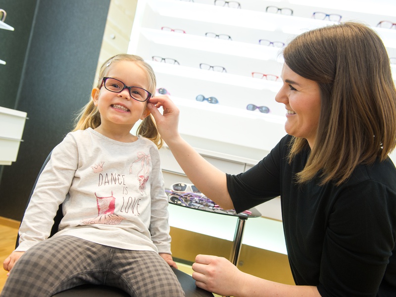 Kinderaugen in den richtigen Händen